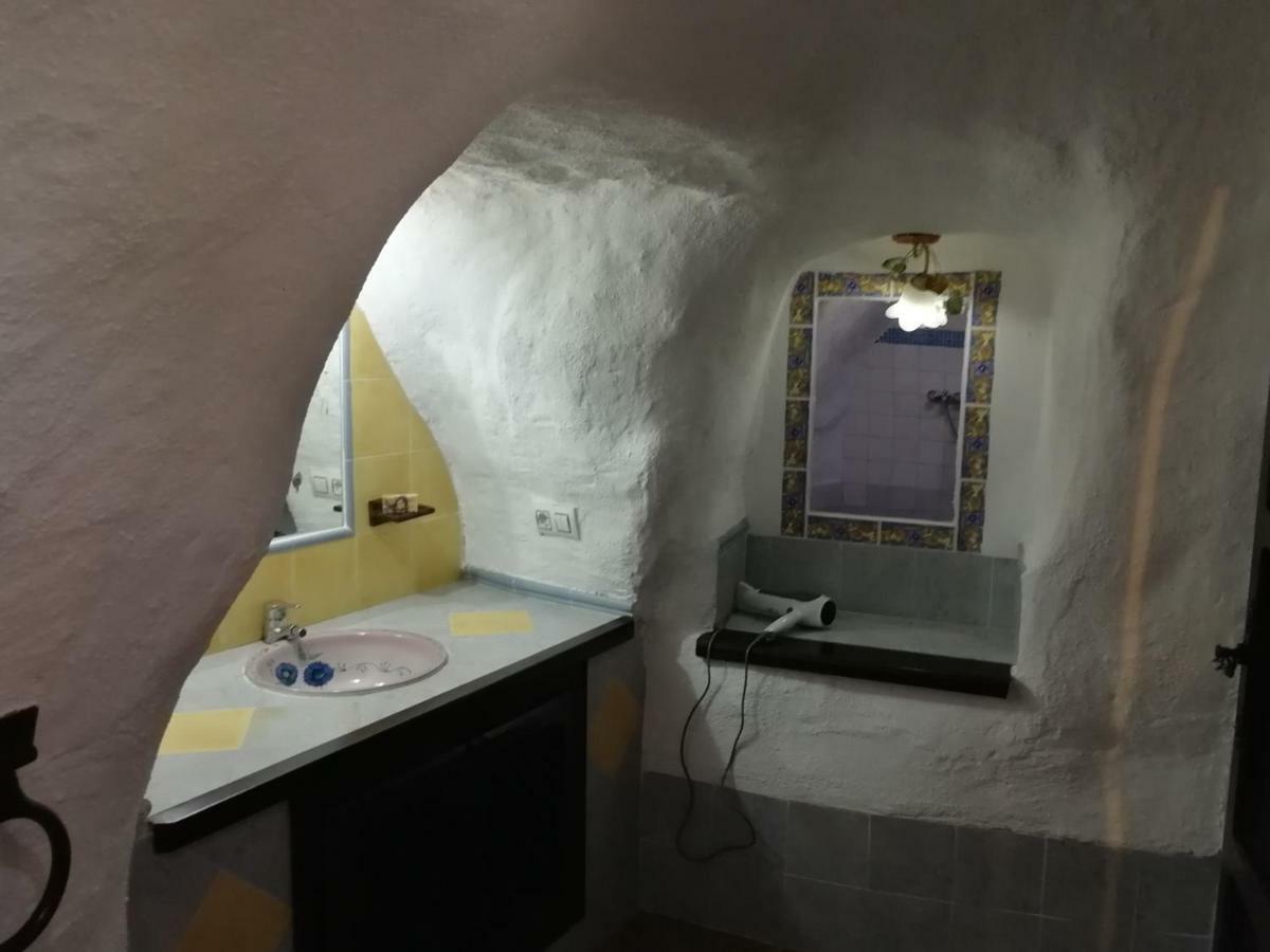 Cueva Peralta Villa Cortes de Baza ภายนอก รูปภาพ